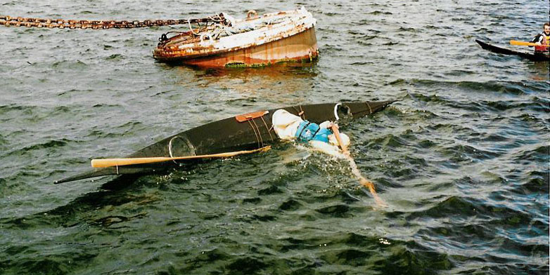 Lek med grnlandskajak